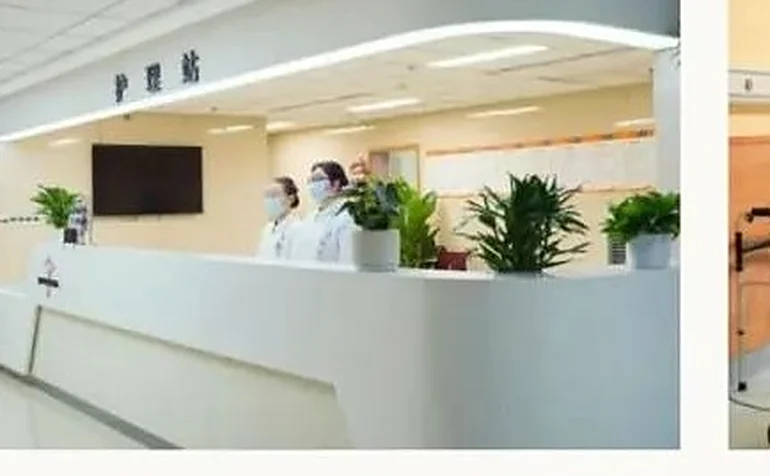 Nurse station on an inpatient floor at HYGEIA