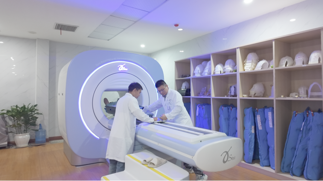 The Gyro Knife — Gyroscopic rotating cobalt-60 stereotactic radiotherapy system at Chongqing HYGEIA Hospital
